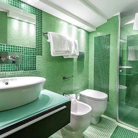 Blurooms Pensión 4*