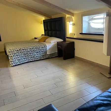 Blurooms ゲストハウス