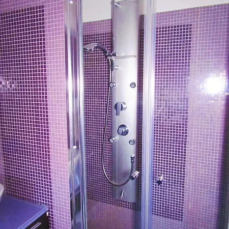 Blurooms ゲストハウス 4*