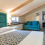Blurooms Pensionat 4*