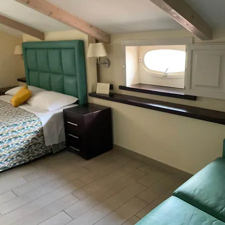 Blurooms Vendégház 4*